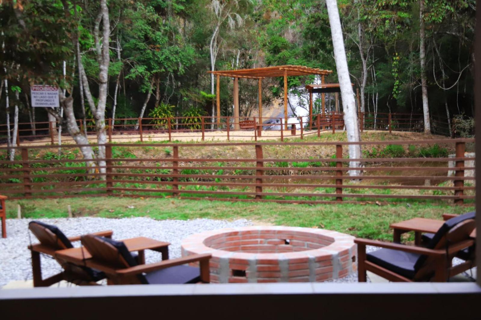 Casa De Campo Banheira, Lareira E Cachoeira Педра-Азул Экстерьер фото
